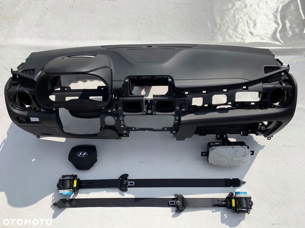 hyundai kona deska kokpit konsola poduszki pasy - 1