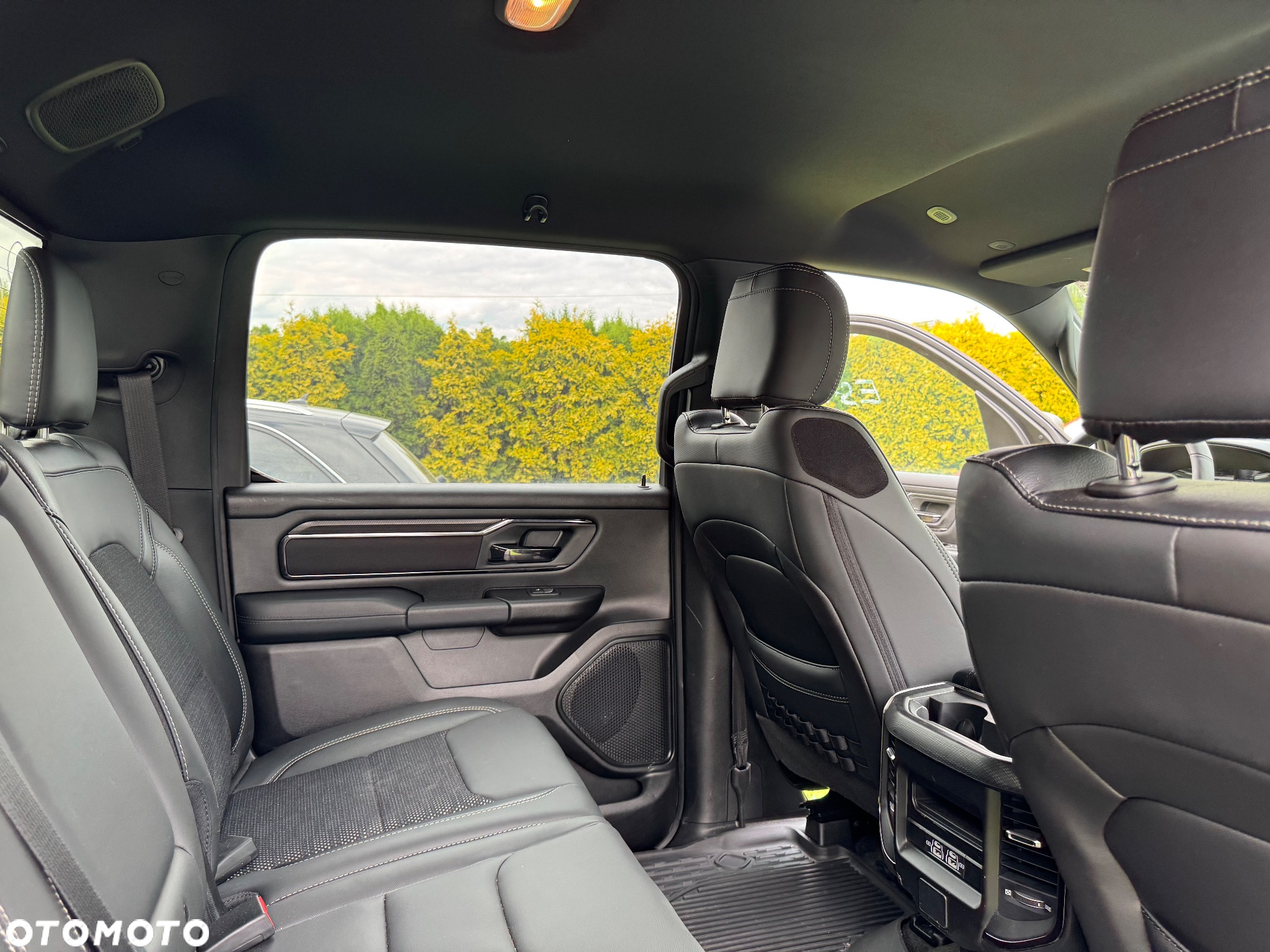 Dodge RAM 1500 5.7 4x4 - 19