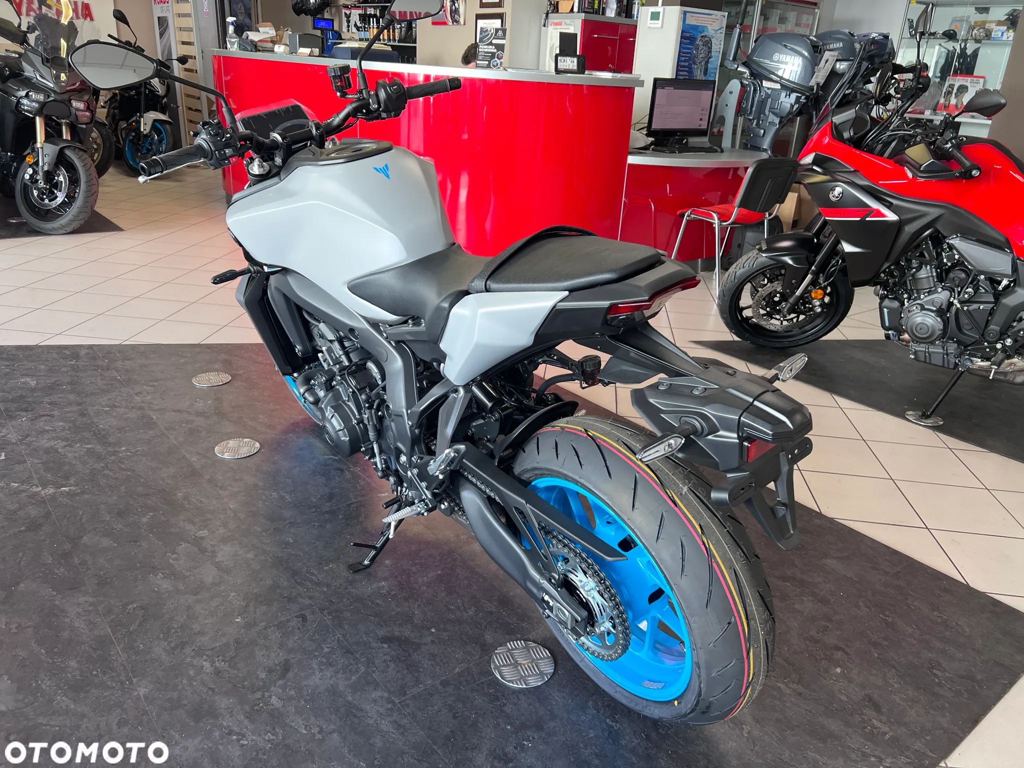 Yamaha MT - 8