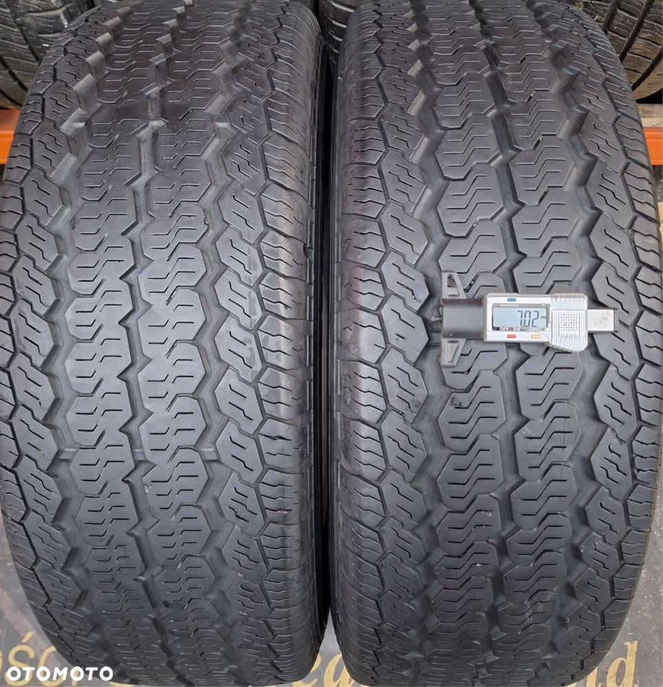 Opoony do Busa 235 65 R 16C 113/116 Continental VancoFourSeason - 5