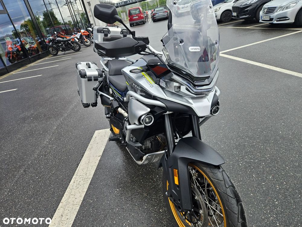 CFMoto 800MT Touring - 2