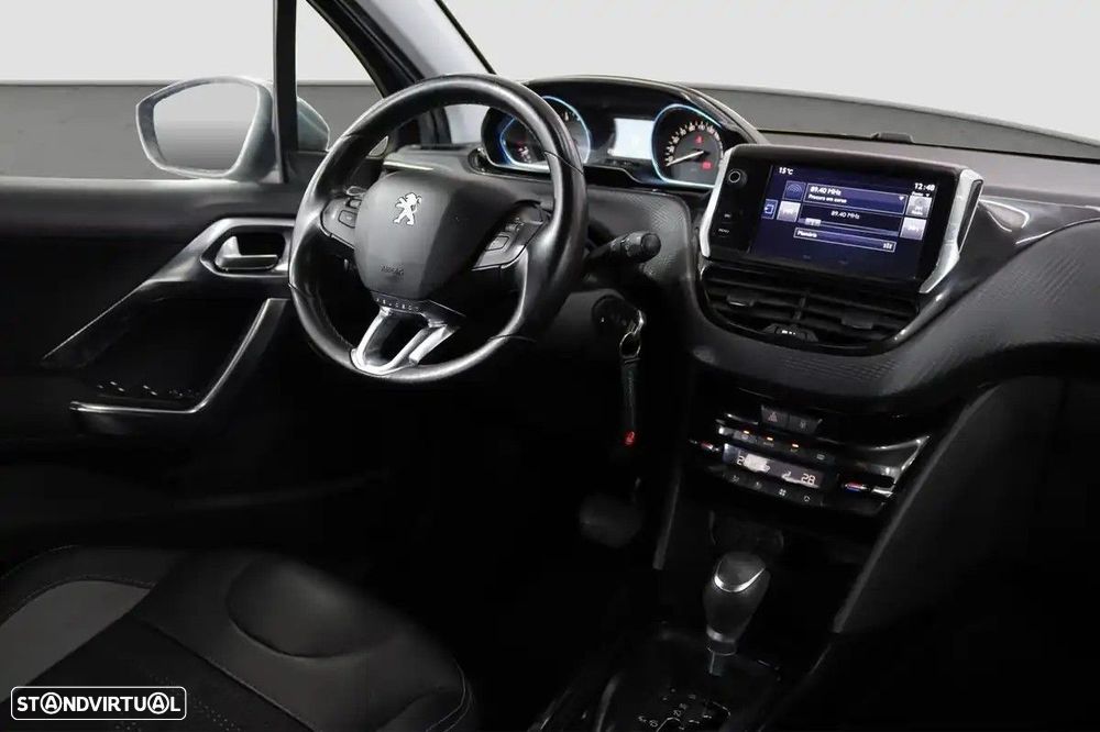 Peugeot 2008 1.2 PureTech Allure EAT6 - 6