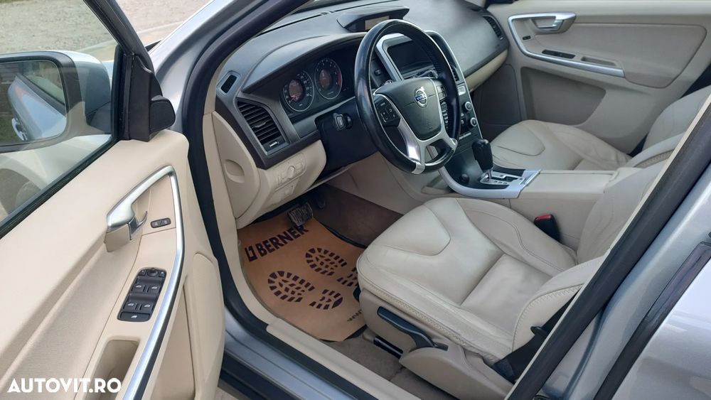 Volvo XC 60 D3 Aut. Momentum - 8
