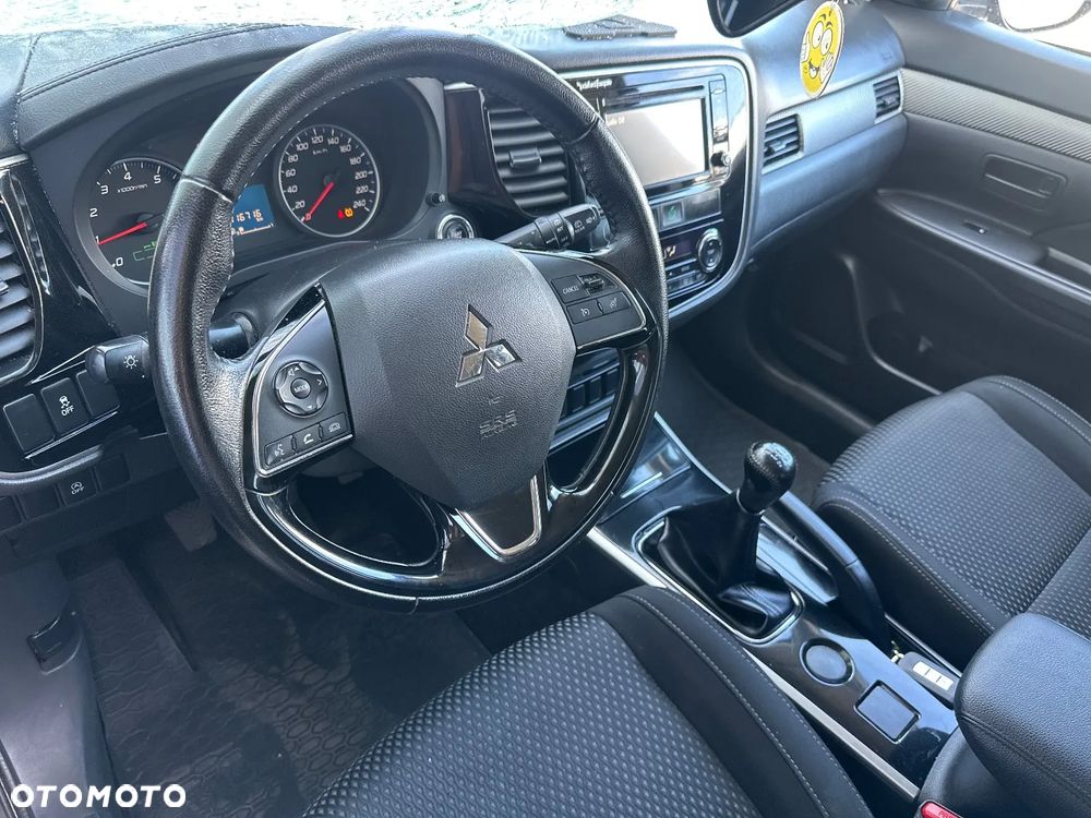 Mitsubishi Outlander 2.0 City Style 2WD - 19