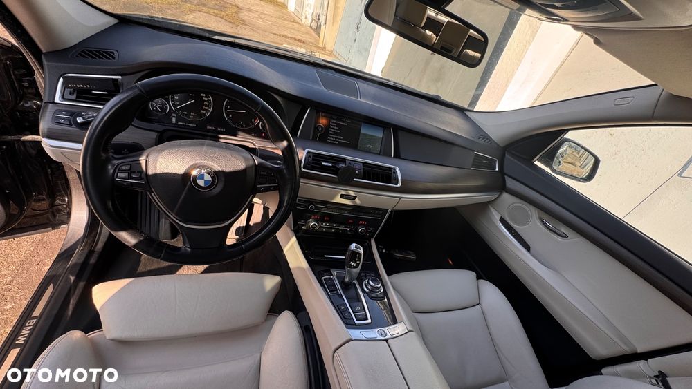 BMW 5GT 530d - 13