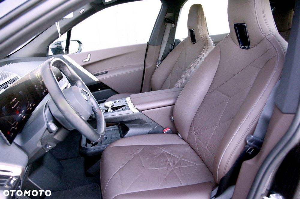 BMW iX xDrive40 76.6kWh Signature - 23