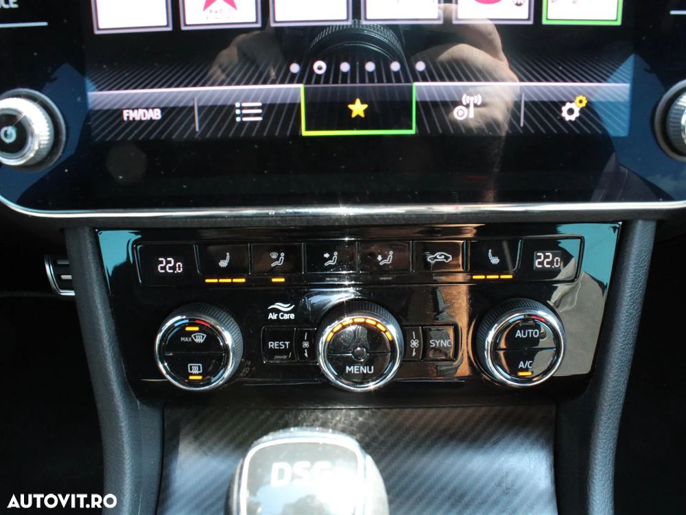 Skoda Superb Combi 2.0 TDI DSG SportLine - 19