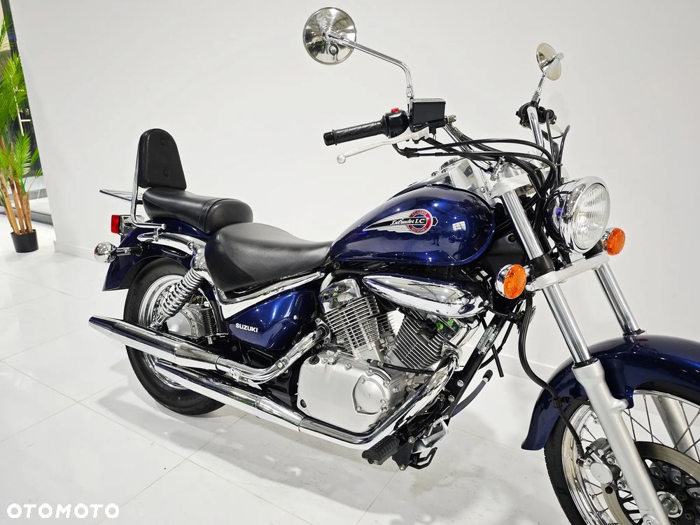 Suzuki Intruder - 6