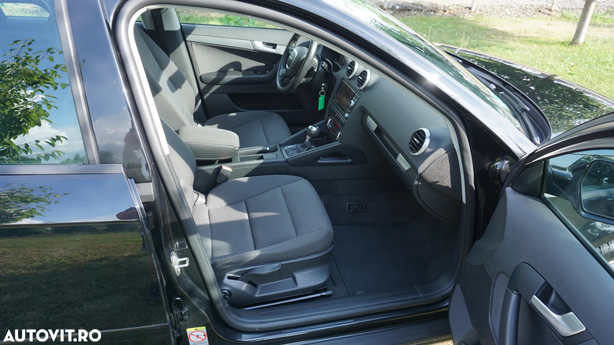 Audi A3 1.6 TDI Sportback DPF S tronic Attraction - 10