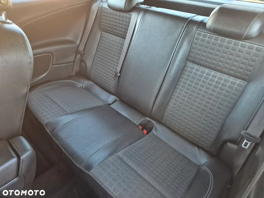 Opel Astra GTC 1.4 Turbo Innovation - 21