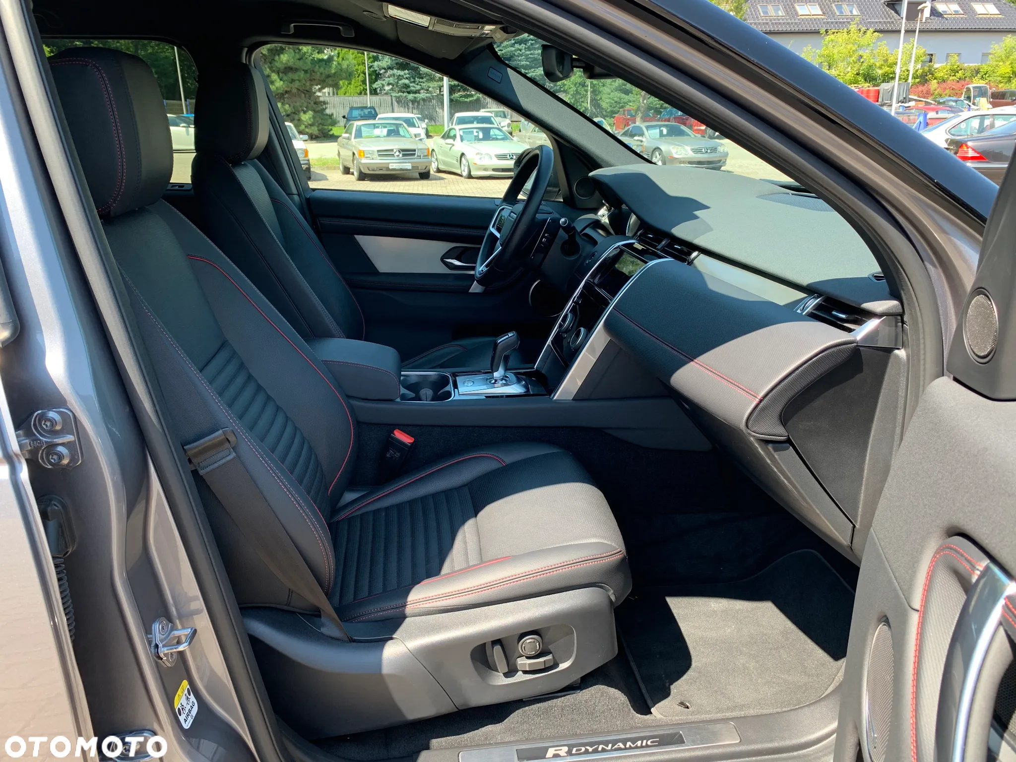 Land Rover Discovery Sport 1.5 P300e PHEV R-Dynamic SE - 19