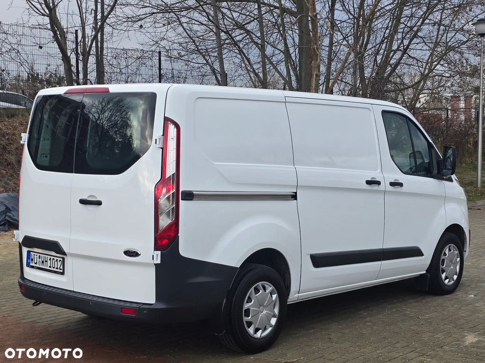 Ford TRANSIT CUSTOM - 40