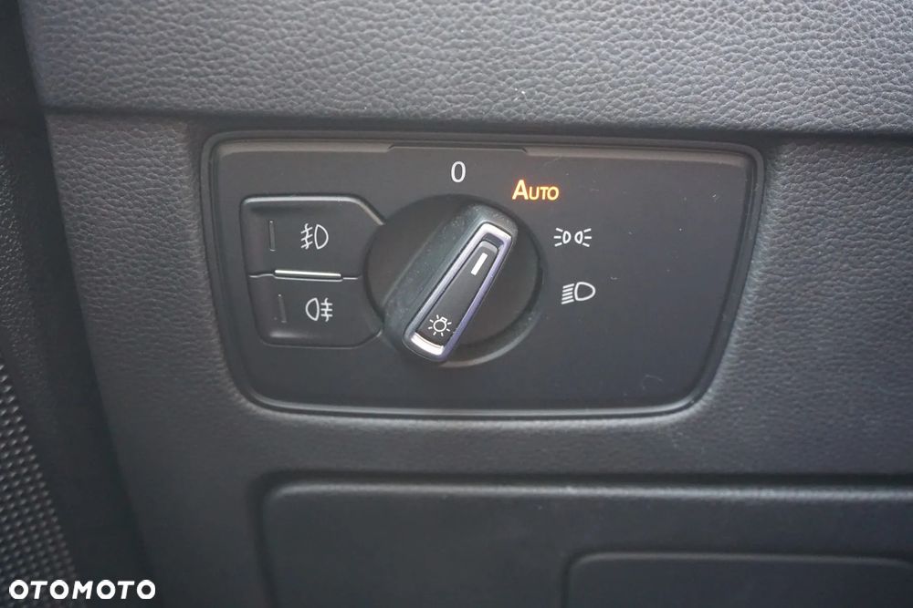 Volkswagen Passat 2.0 TDI BMT Comfortline - 28