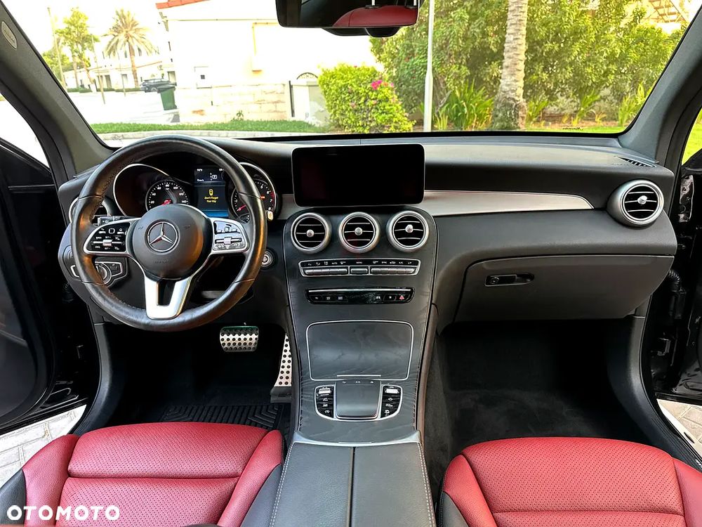 Mercedes-Benz GLC 300 4Matic 9G-TRONIC AMG Line - 10