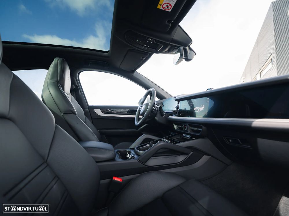 Porsche Cayenne Coupé E-Hybrid - 12