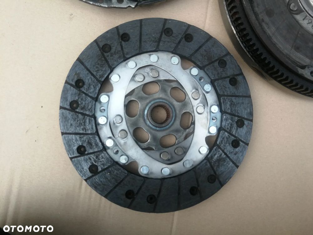 Sprzęgło koło dwumasowe Passat B6 B7 2.0 TDI 5 Biegów - 7