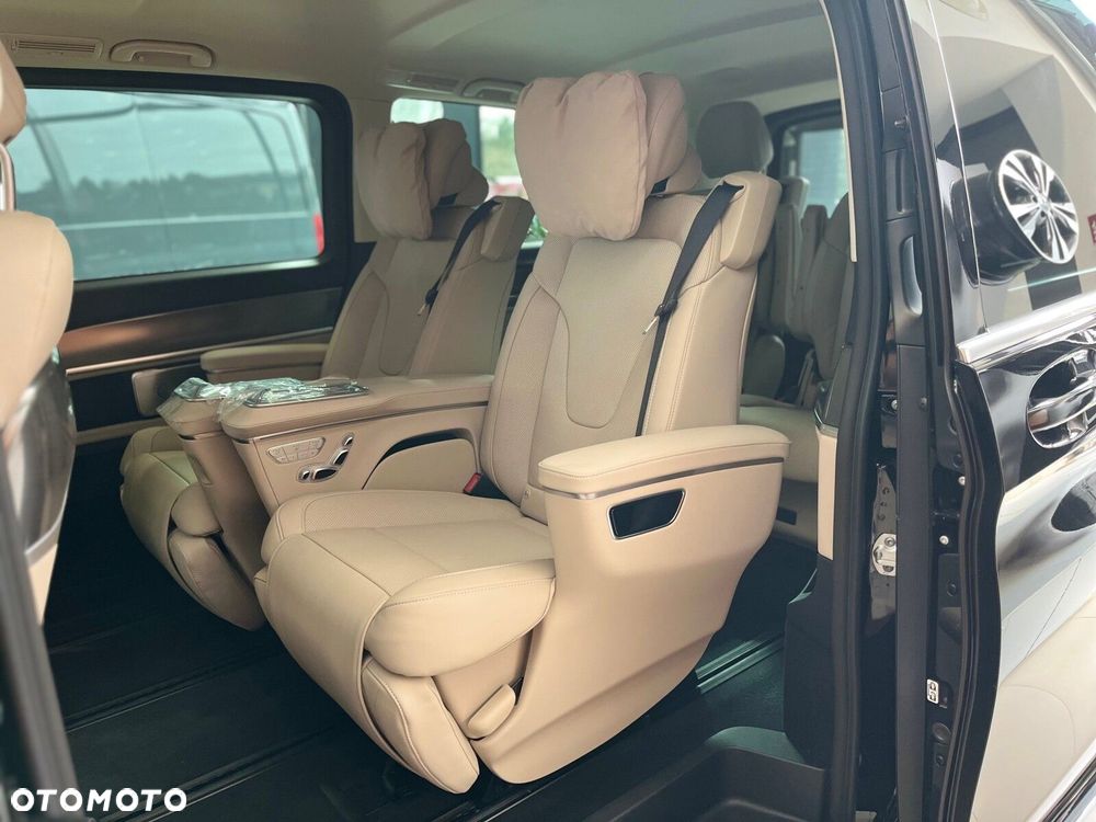 Mercedes-Benz Klasa V - 17