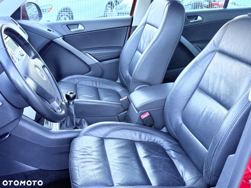 Volkswagen Tiguan 1.4 TSI BlueMotion Technology Exclusive - 26