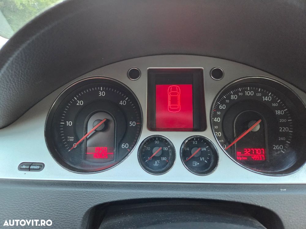 Volkswagen Passat Variant 2.0 TDI Trendline DPF DSG - 8