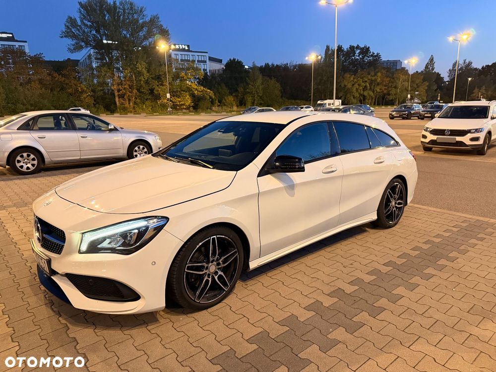 Mercedes-Benz CLA 220 4-Matic AMG Line - 10