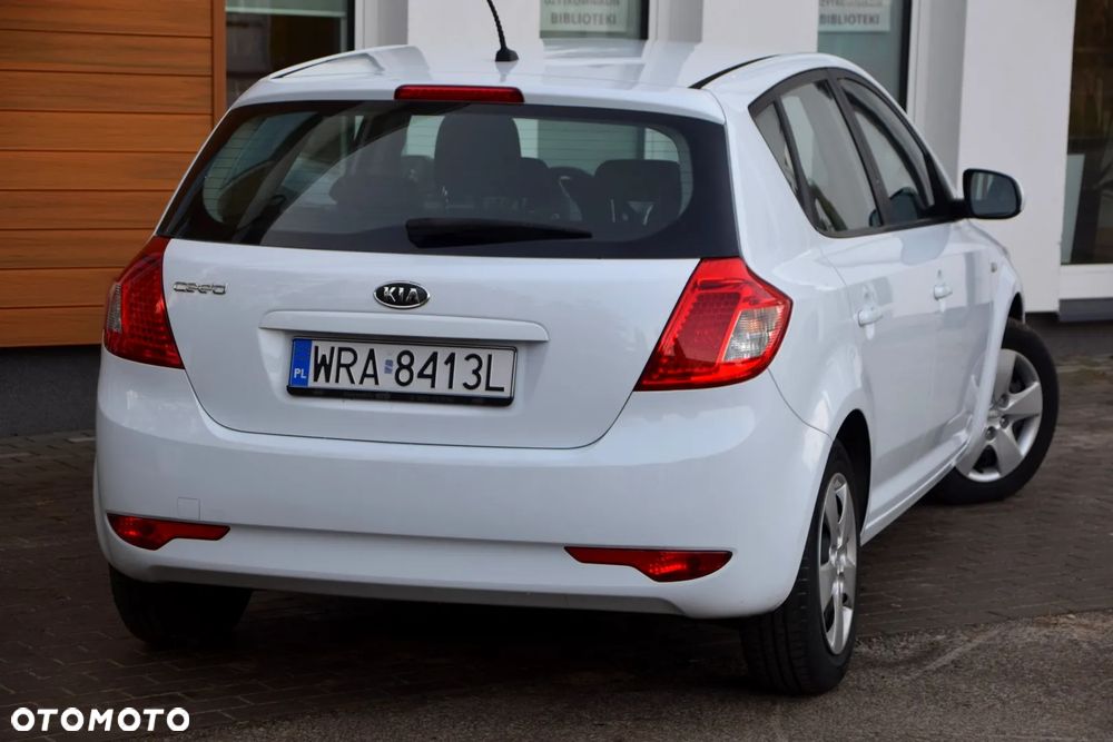 Kia Ceed 1.4 Comfort - 12