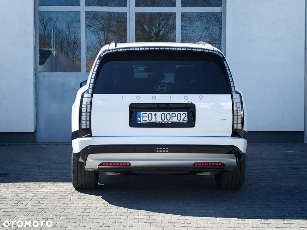 Hyundai IONIQ 9 - 8