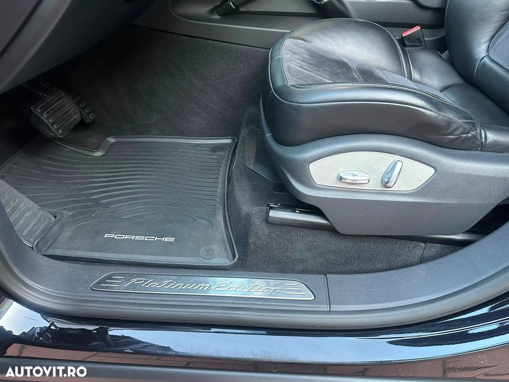 Porsche Cayenne Platinum Edition - 10