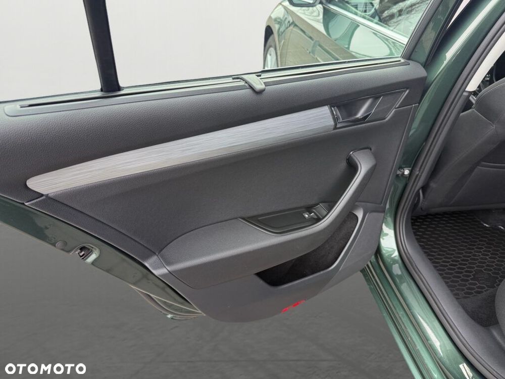 Skoda Superb 2.0 TDI SCR Ambition DSG - 5