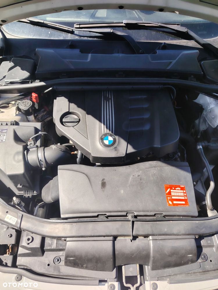BMW Seria 3 318d - 13