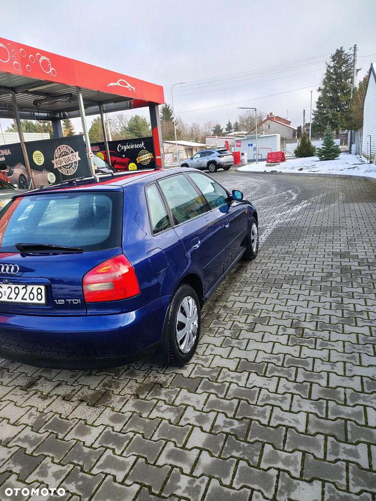 Audi A3 Sportback 1.9 TDI Attraction - 4