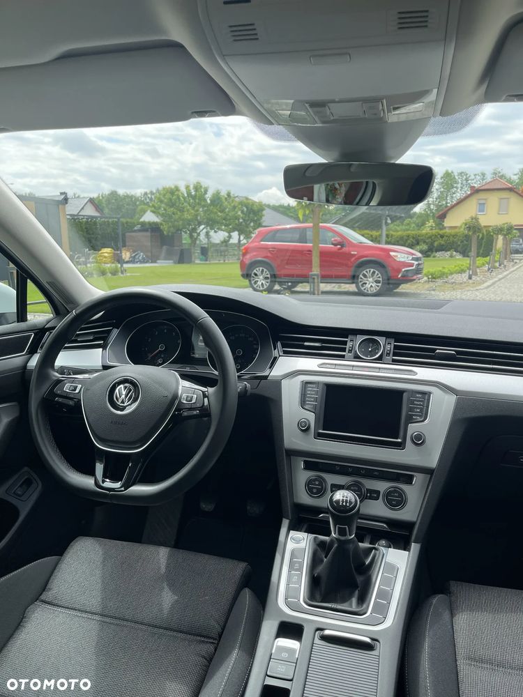 Volkswagen Passat 1.8 TSI BMT Comfortline - 11