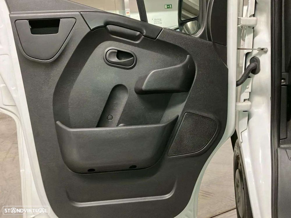 Renault Master 2.3 dCi L2H2 - 19