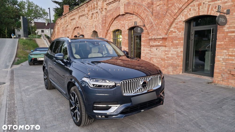 Volvo XC 90 - 7
