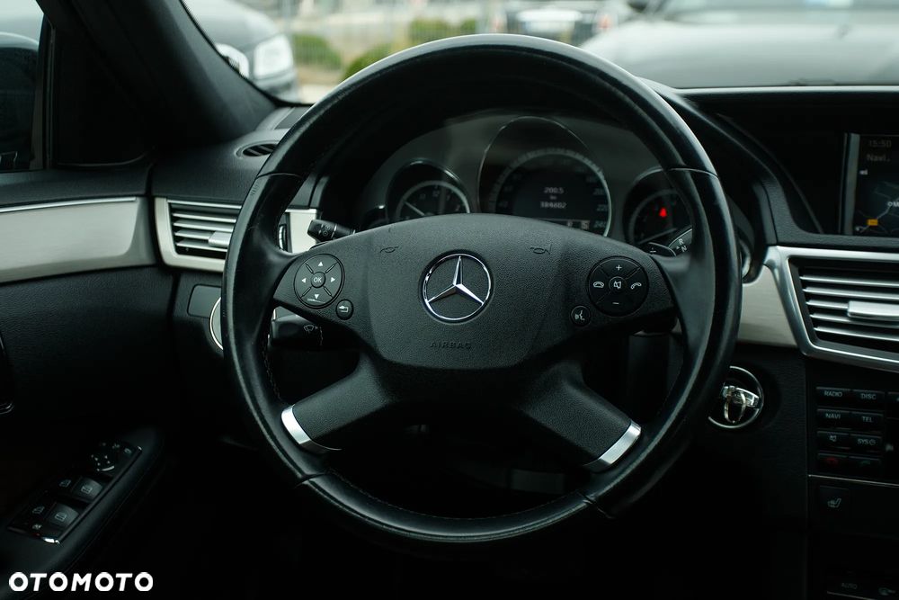 Mercedes-Benz Klasa E 350 CGI BlueEFFICIENCY 7G-TRONIC Avantgarde - 27
