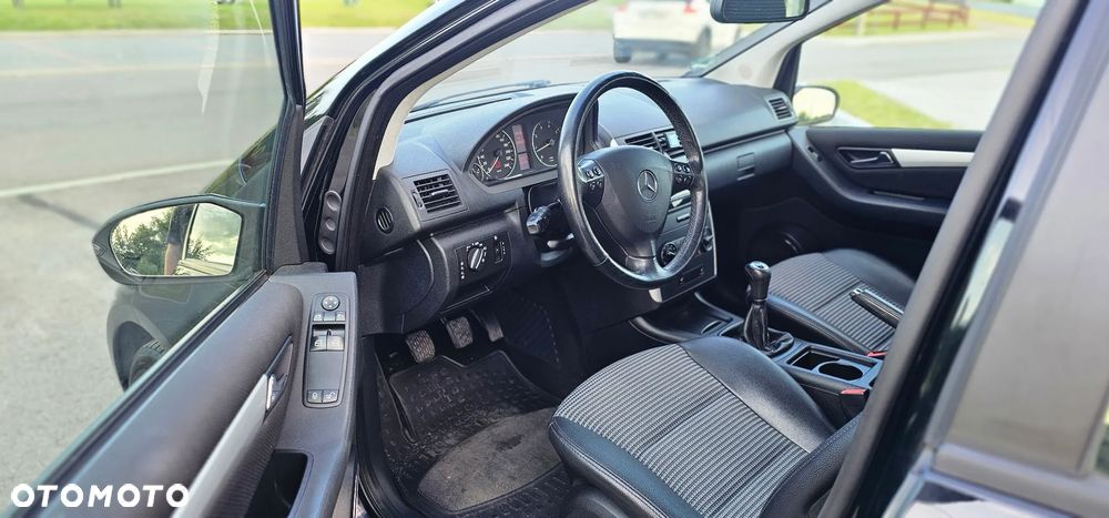 Mercedes-Benz Klasa A 150 Avantgarde Edition 10 - 12