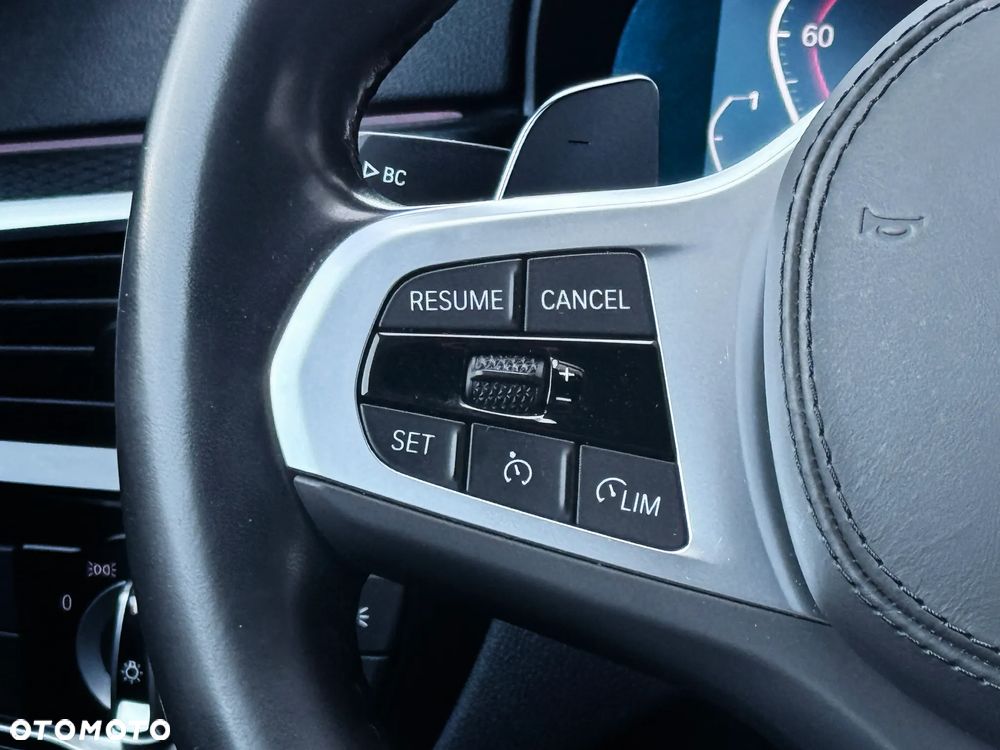BMW Seria 5 530i xDrive M Sport sport - 25