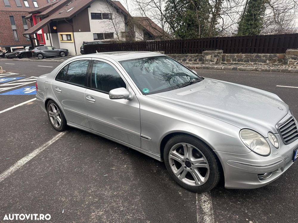 Mercedes-Benz E 200 CDI - 3