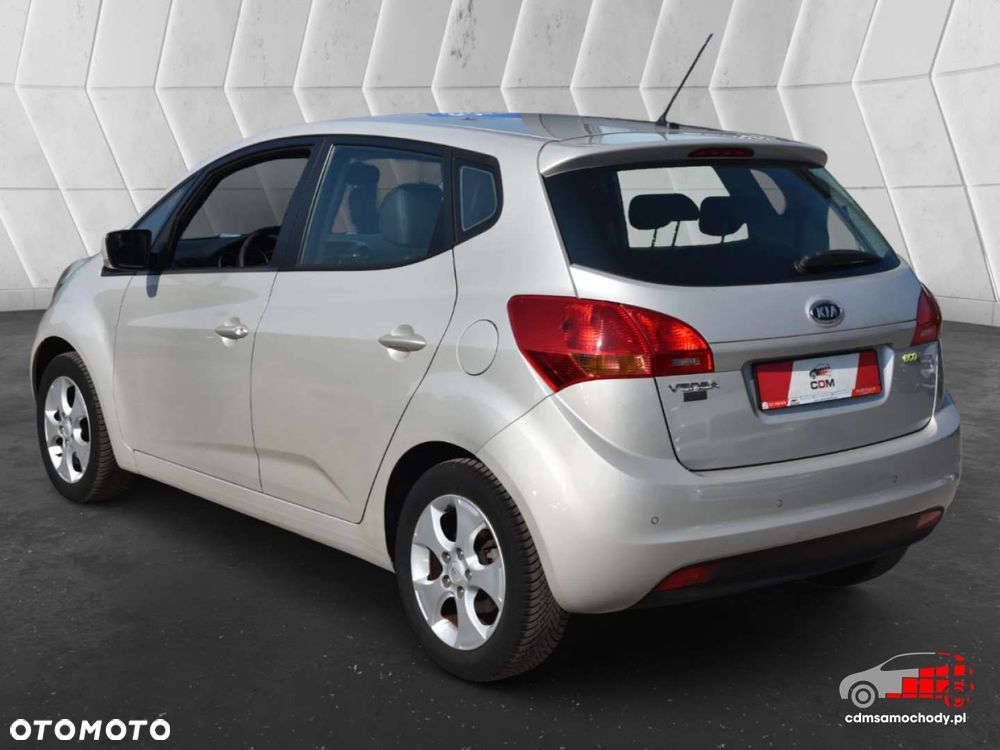 Kia Venga - 9