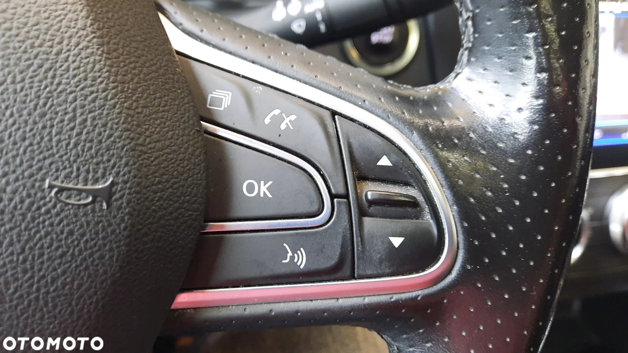Renault Kadjar 1.3 TCe FAP Black Edition EDC - 27