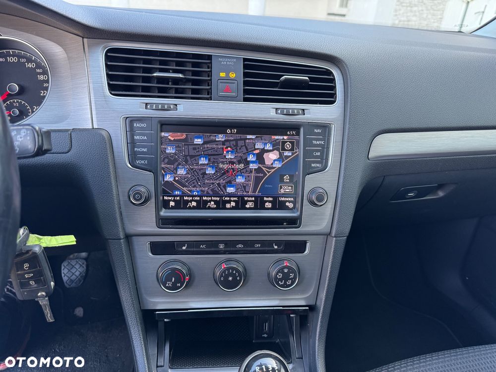 Volkswagen Golf 2.0 TDI BlueMotion Technology Lounge - 13