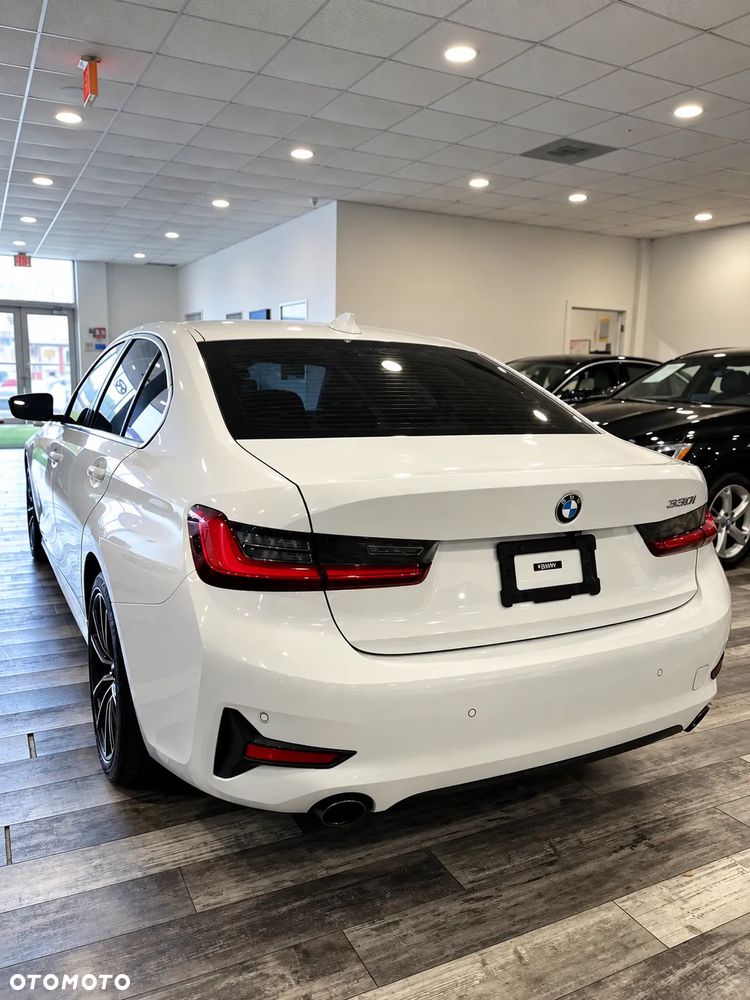 BMW Seria 3 330i M Sport - 2