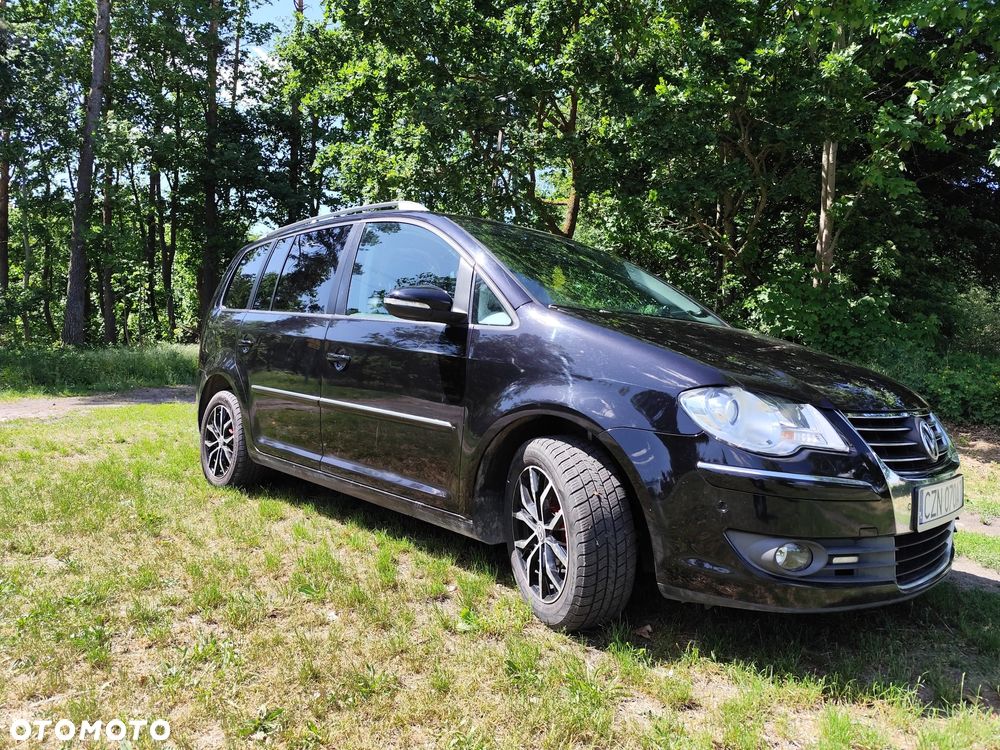 Volkswagen Touran - 2