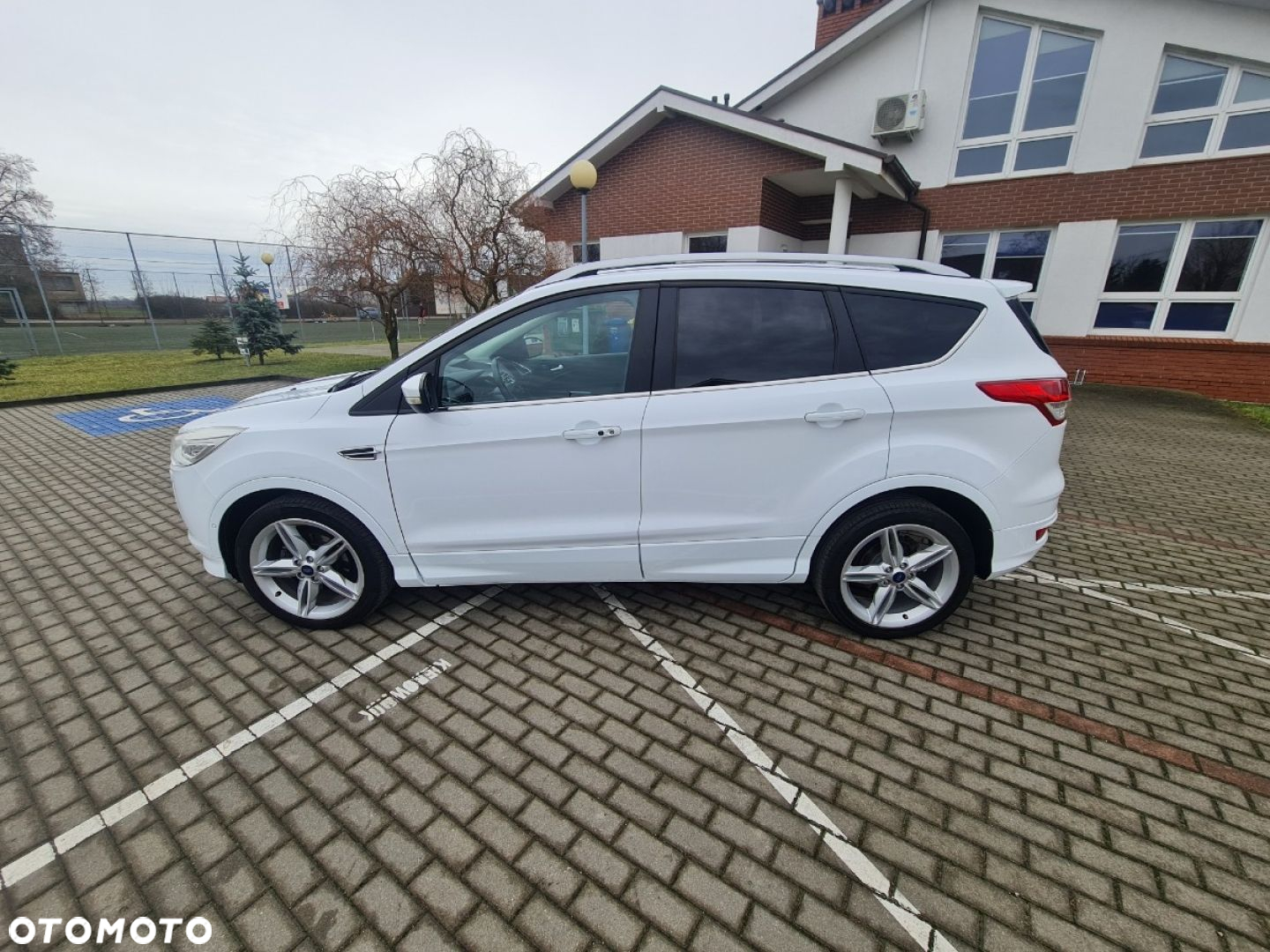 Ford Kuga - 35