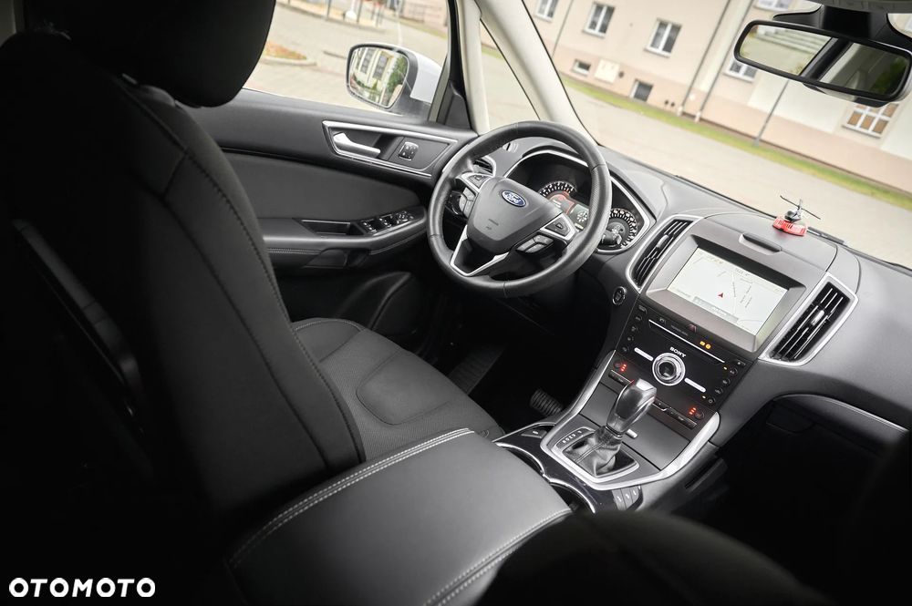 Ford S-Max 2.0 TDCi Titanium PowerShift - 2