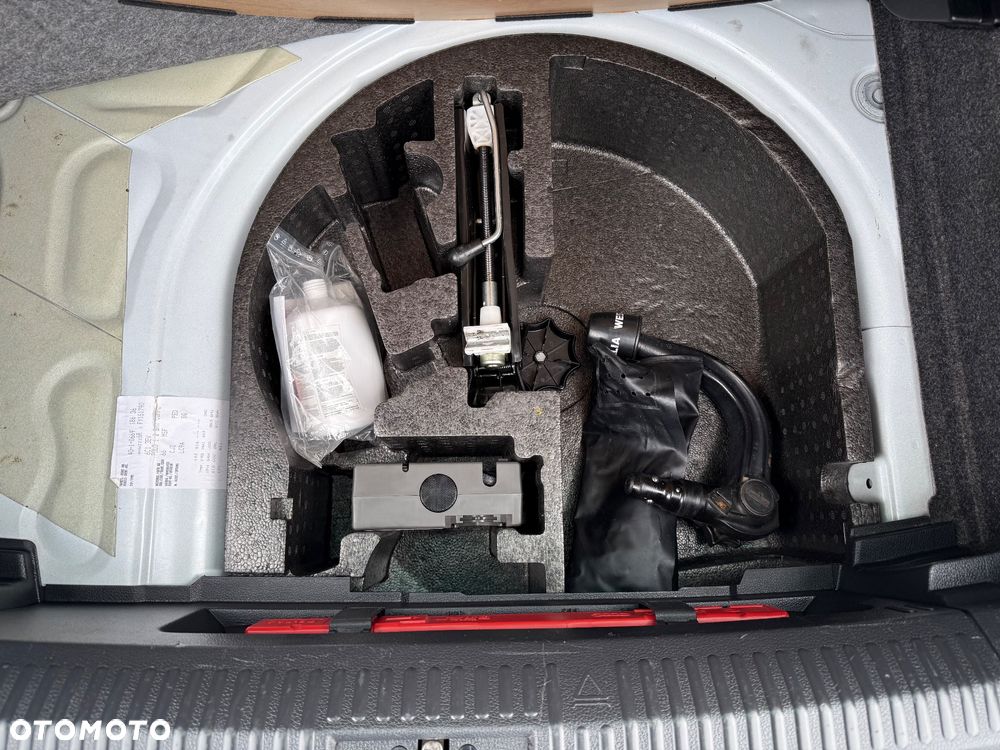 Volkswagen Polo 1.2 TSI BMT Fresh - 28