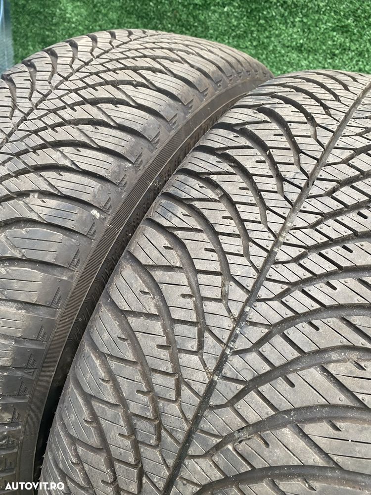 Set 2 anvelope iarna vara Yokohama BluEarth 225 60 R18 104V Dot 2924 - 9