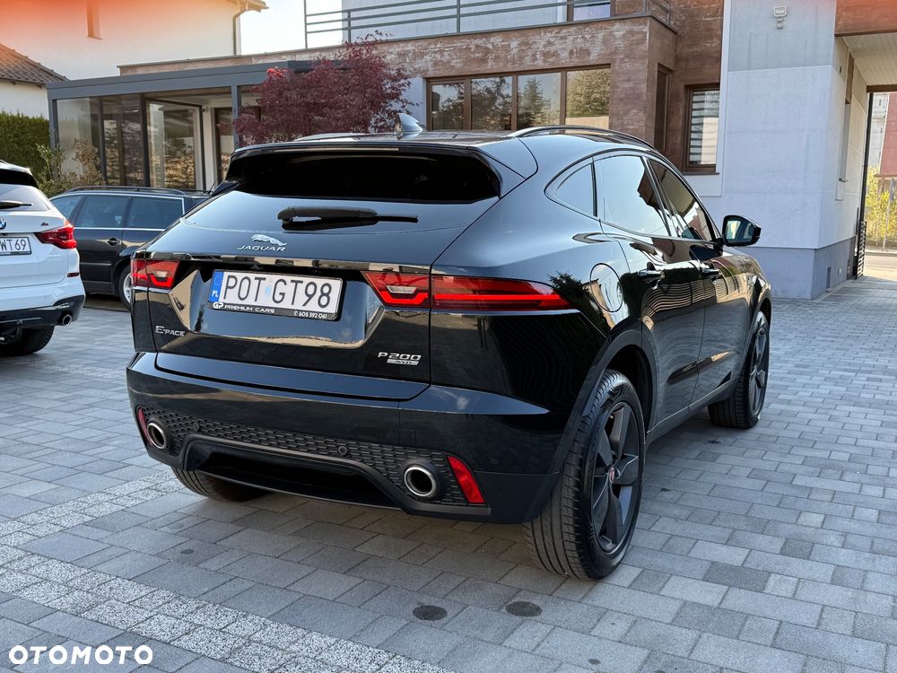 Jaguar E-Pace P200 AWD R-Dynamic S - 4