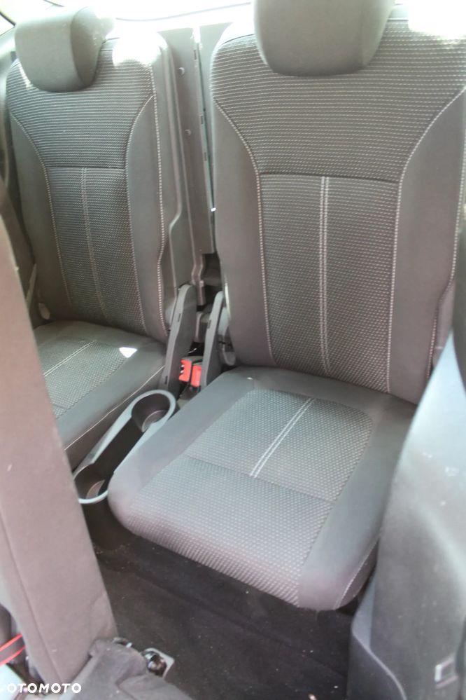 Opel Zafira - 10