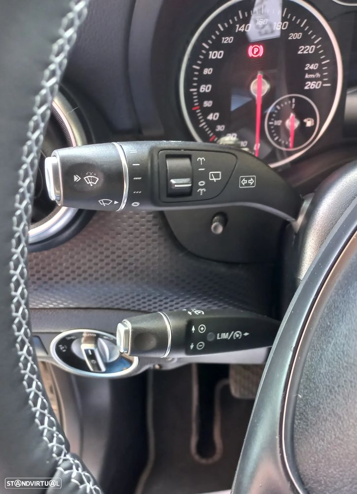 Mercedes-Benz A 180 d Urban - 13