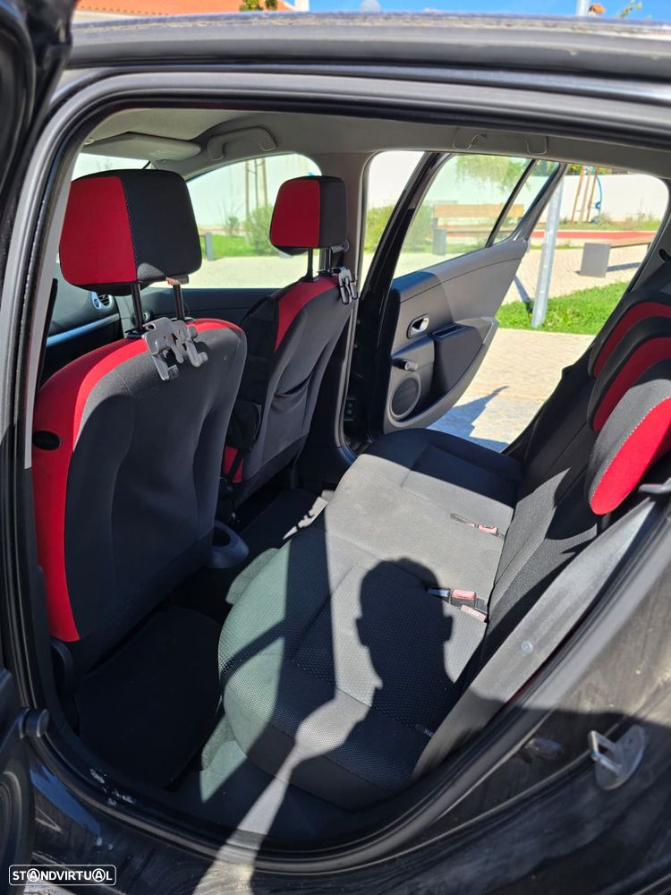 Renault Clio 2007 photo 5
